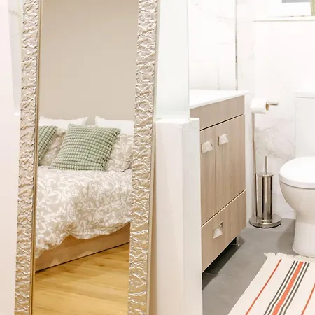 Aquilla's Alfama By Mycelia Lisboa